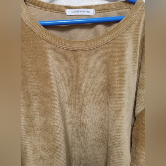 Caution to the wind large - Picture 2 of 4